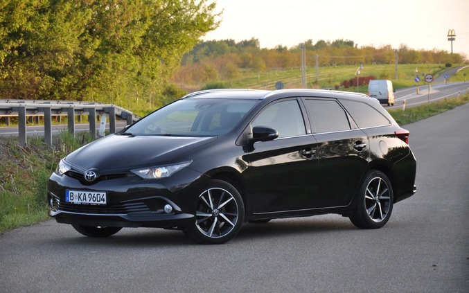 Toyota Auris cena 47500 przebieg: 166000, rok produkcji 2018 z Jarosław małe 704